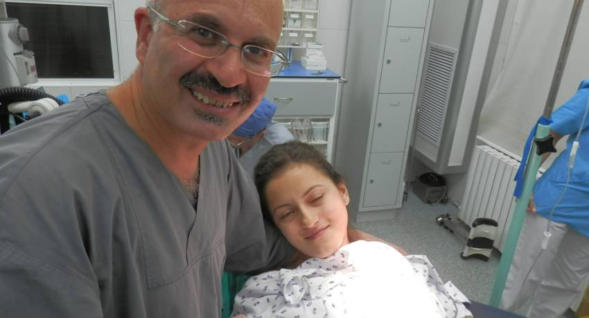 Mr Vahid with patient waking from anaesthesia